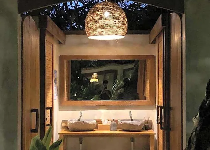 Nagara Boutique